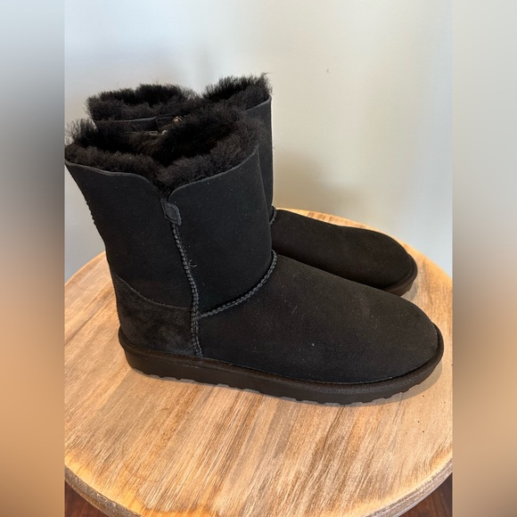 Black Sherpa Boots New with out tags size 9 - Picture 3 of 8